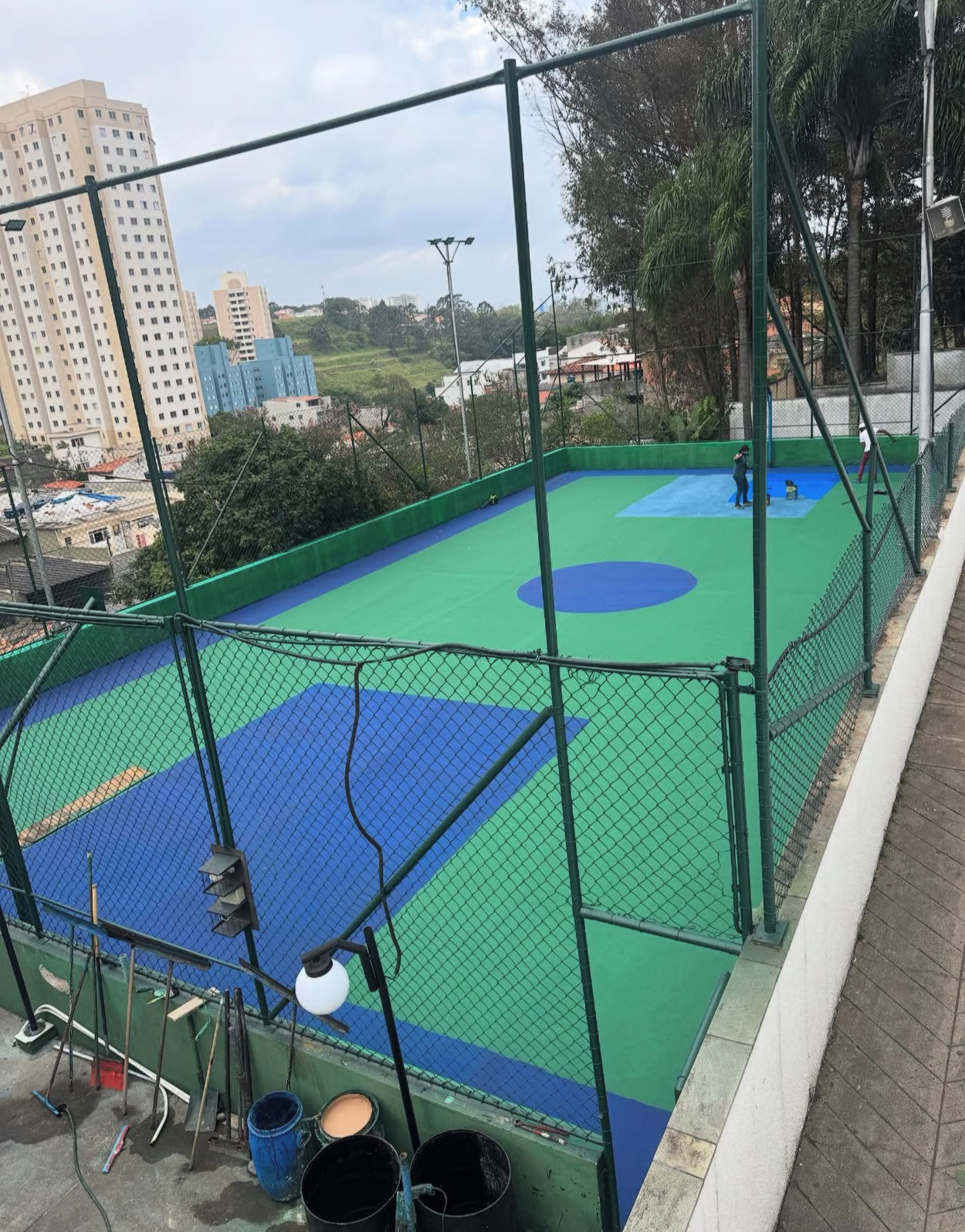 Pintura e impermeabilização de quadra esportiva